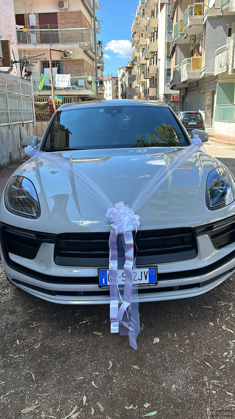 2024 Porsche Macan in Napoli 2
