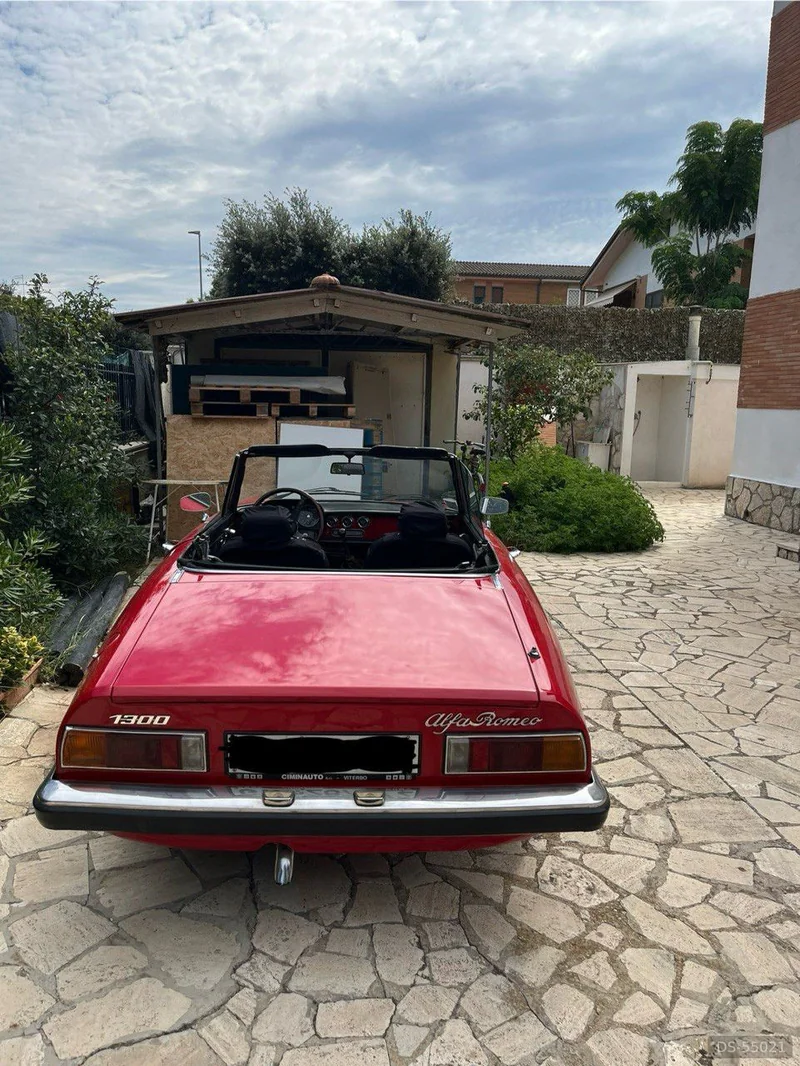1976 Alfa Romeo Spider Pininfarina in Roma 2