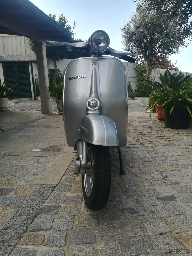 1974 Piaggio Vespa 50s in Viana Do Castelo 4