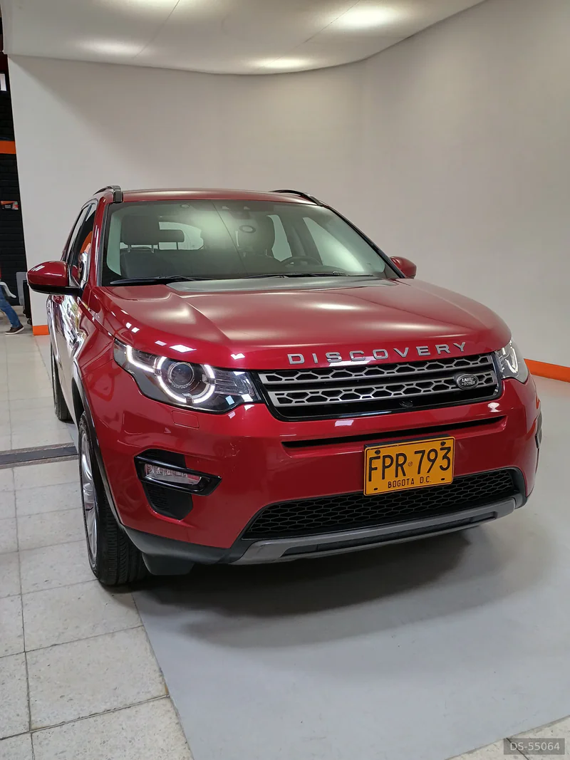 2019 Land Rover Discovery in Bogota 3