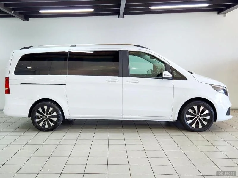 2021 Mercedes-Benz V220d in Cape Town 4