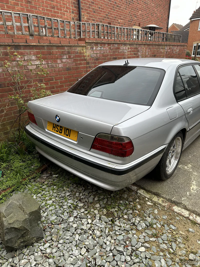 2000 BMW 7 Series E38 in Abingdon 2