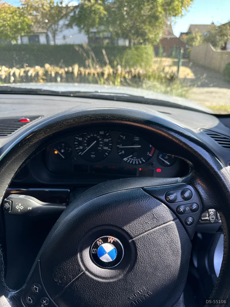2000 BMW 7 Series E38 in Abingdon 5