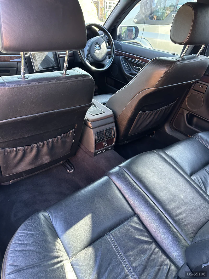 2000 BMW 7 Series E38 in Abingdon 7