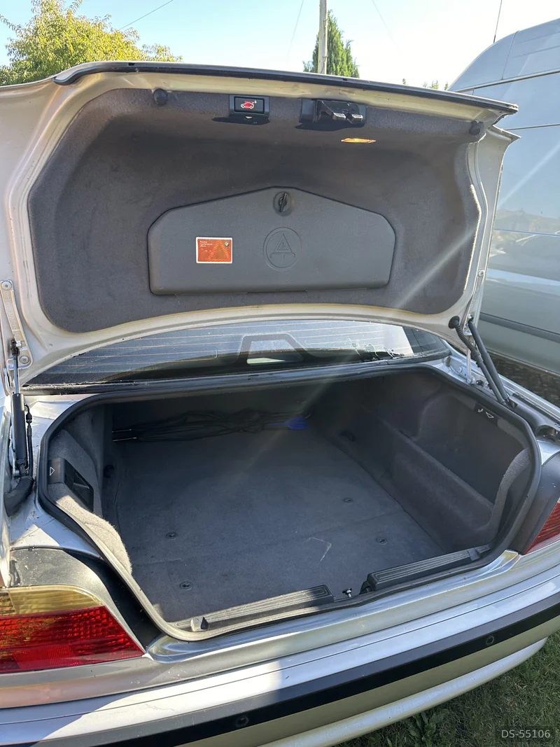 2000 BMW 7 Series E38 in Abingdon 8