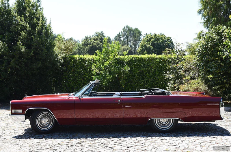 1965 Cadillac Deville in Braga 3