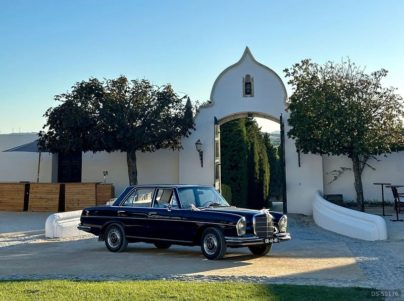 1967 Mercedes-Benz W108 in Póvoa De Santo Adrião 2