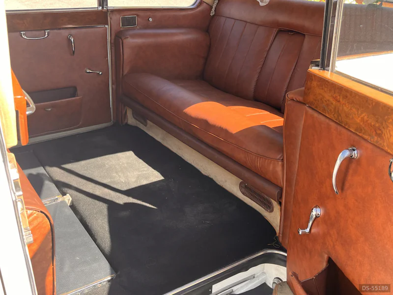 1960 Austin Princess in Formia 8