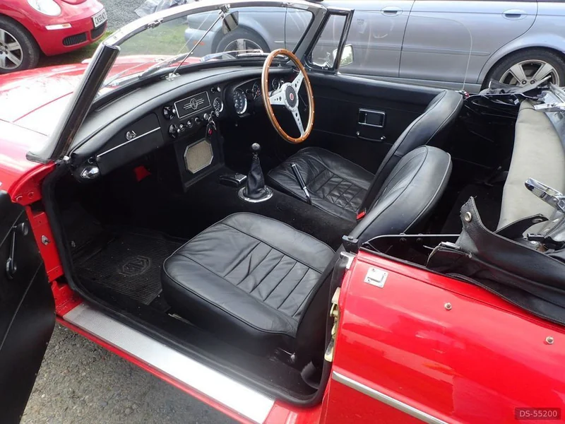 1968 MG B in Royston 9