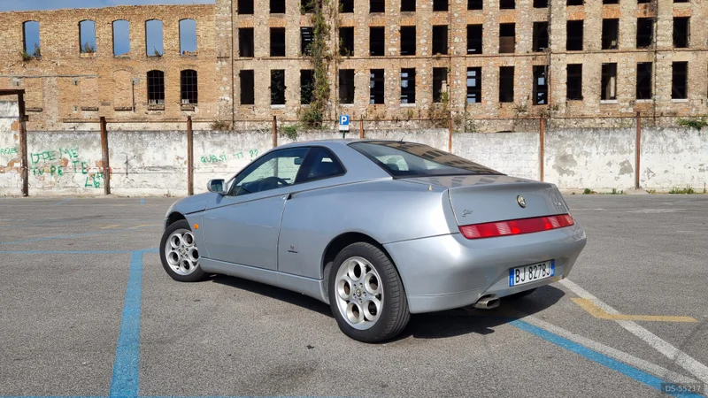 1996 Alfa Romeo Gtv in Minturno 2