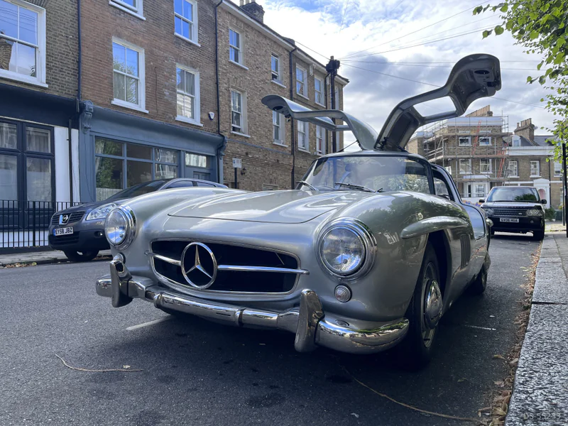 2000 Mercedes-Benz Sl in Wandsworth