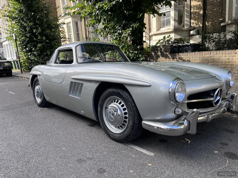 2000 Mercedes-Benz Sl in Wandsworth 4