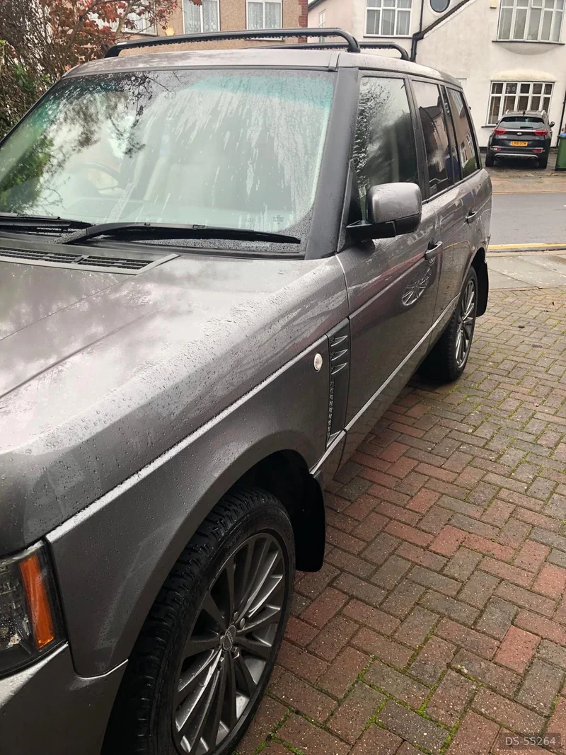 2010 Land Rover Range Rover in Bedford 2