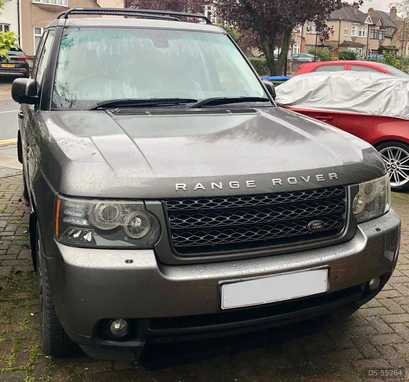2010 Land Rover Range Rover in Bedford