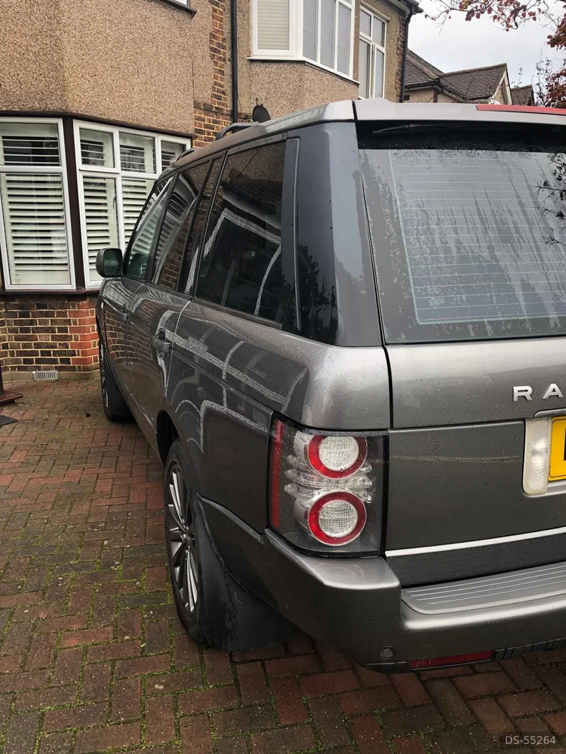 2010 Land Rover Range Rover in Bedford 3