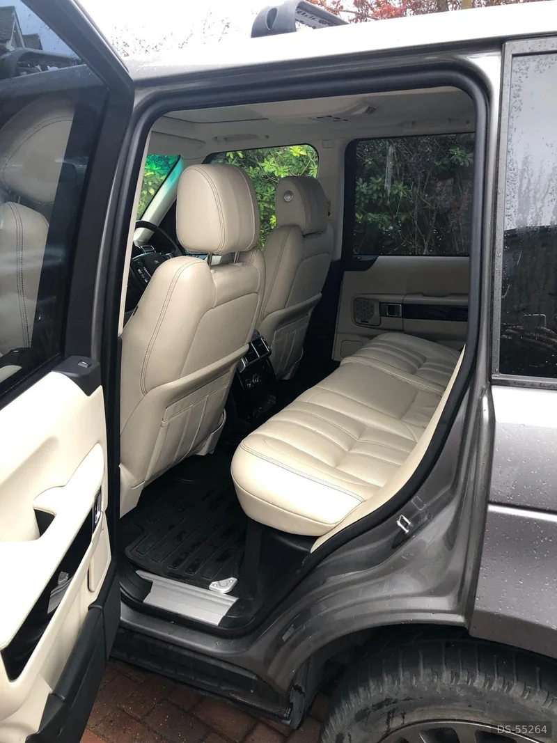 2010 Land Rover Range Rover in Bedford 8