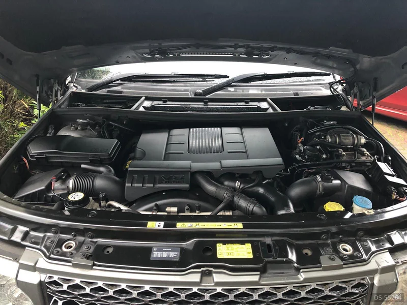 2010 Land Rover Range Rover in Bedford 10