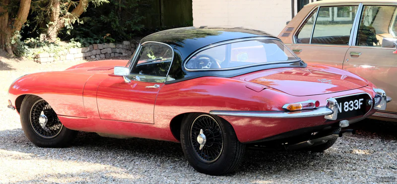 1968 Jaguar E-type in Cowley Peachey 2