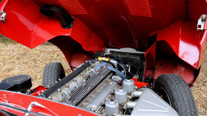1968 Jaguar E-type in Cowley Peachey 6