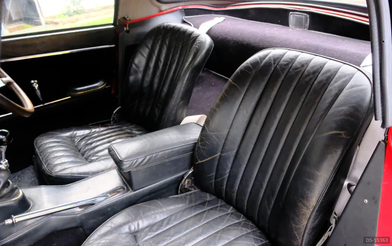 1968 Jaguar E-type in Cowley Peachey 8