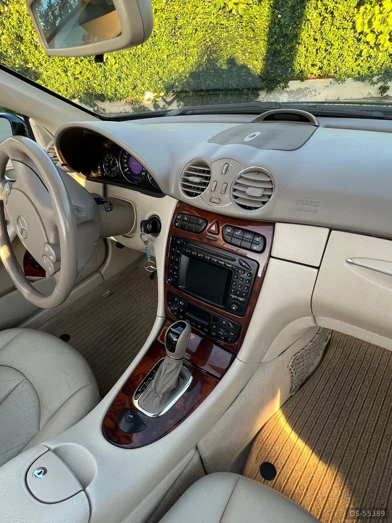 2004 Mercedes-Benz 500 Cabrio in San Isidro 3