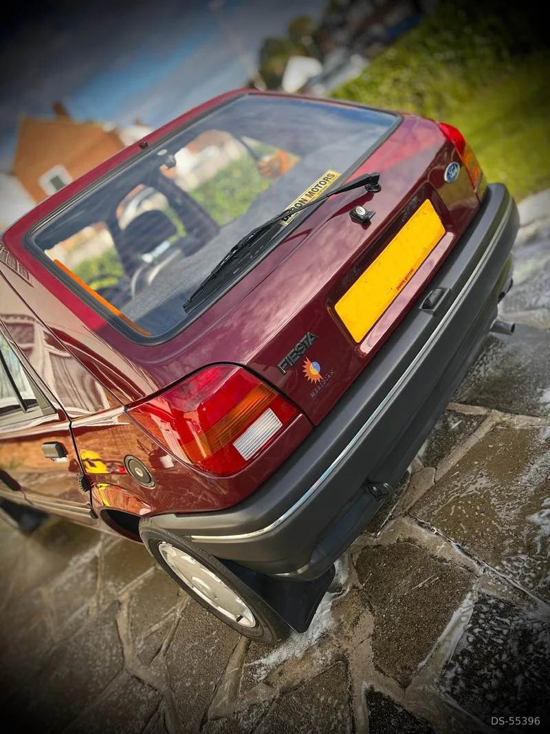 1993 Ford Fiesta Meridian in Brentwood 3