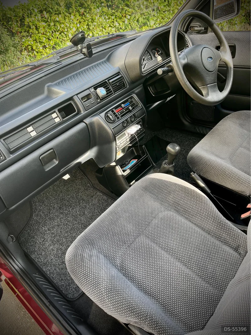 1993 Ford Fiesta Meridian in Brentwood 4
