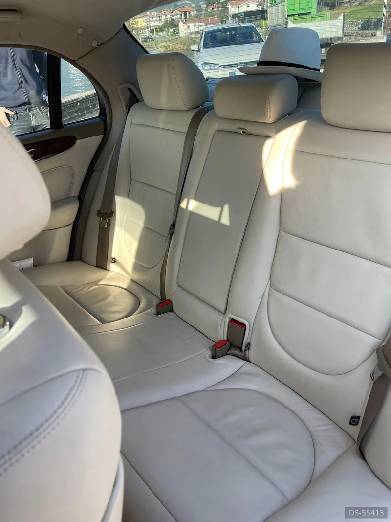2004 Jaguar Xj8 in Gardone Riviera 5