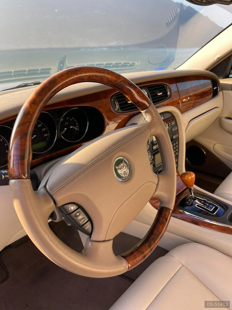 2004 Jaguar Xj8 in Gardone Riviera 6