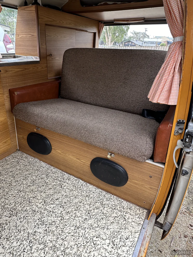 1977 Volkswagen Kombi T2 in Byron Bay 9