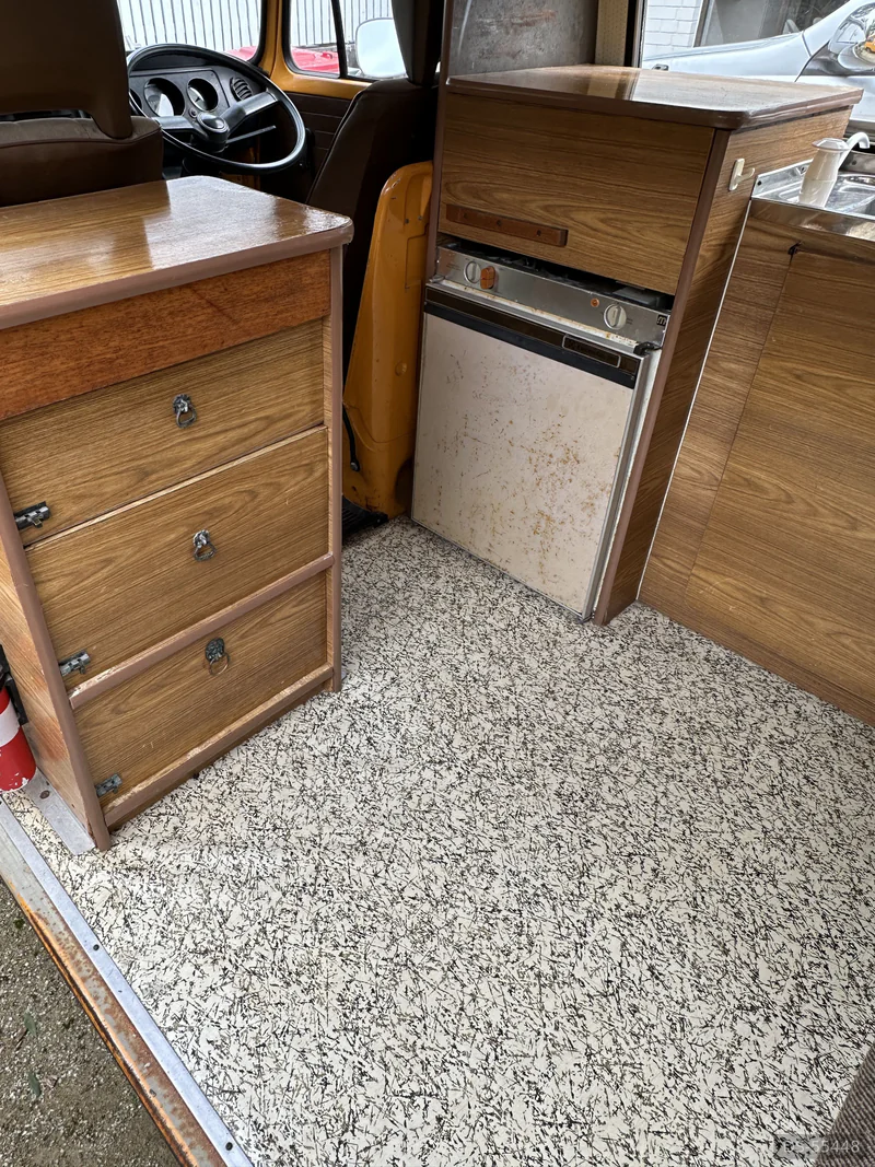 1977 Volkswagen Kombi T2 in Byron Bay 10