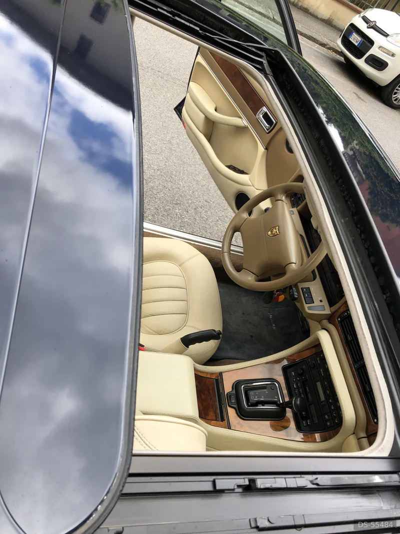 1995 Jaguar Xj6 X300 in Prato 7