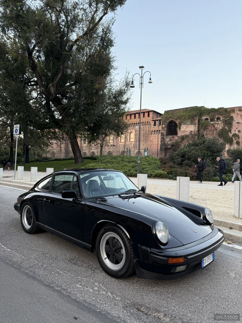1984 Porsche 911 3.2 in Milano 9