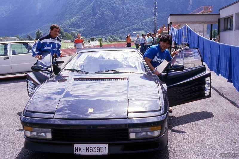 1990 Ferrari Testarossa in Cesenatico 3