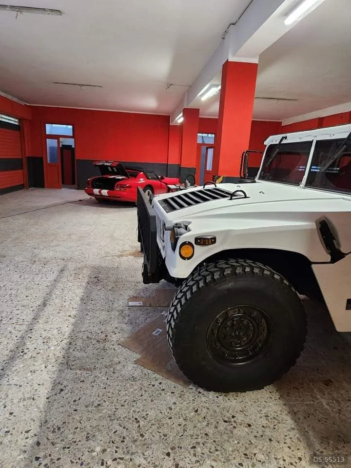 1988 Hummer H1 in Cesenatico 4