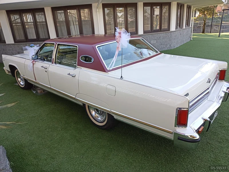 1977 Lincoln Continental in Crescentino 3