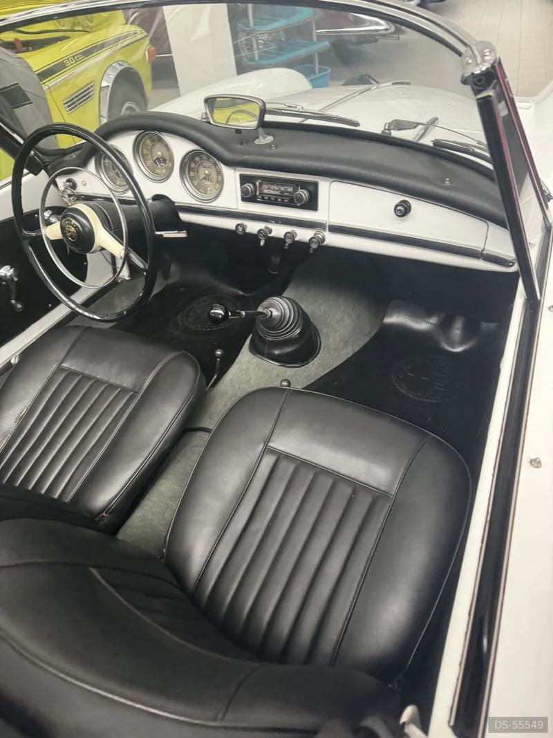 1962 Alfa Romeo Giulietta Spider in Napoli 4