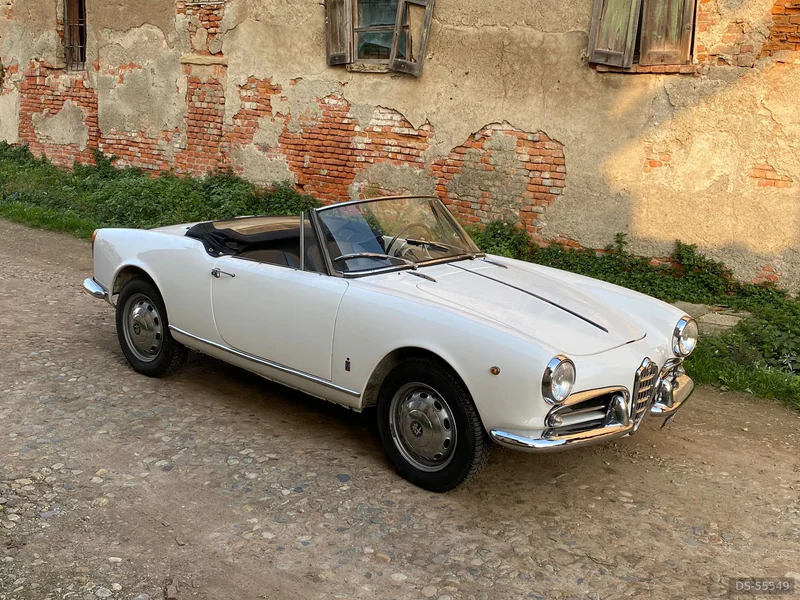 1962 Alfa Romeo Giulietta Spider in Napoli 5