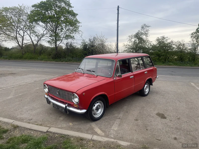 1975 Lada 1200 in Shepperton 7