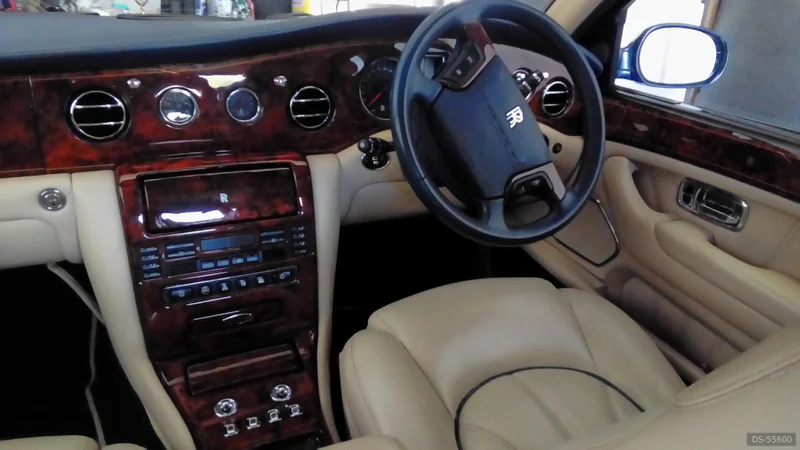 1999 Rolls-Royce Silver Seraph in Glasgow 5