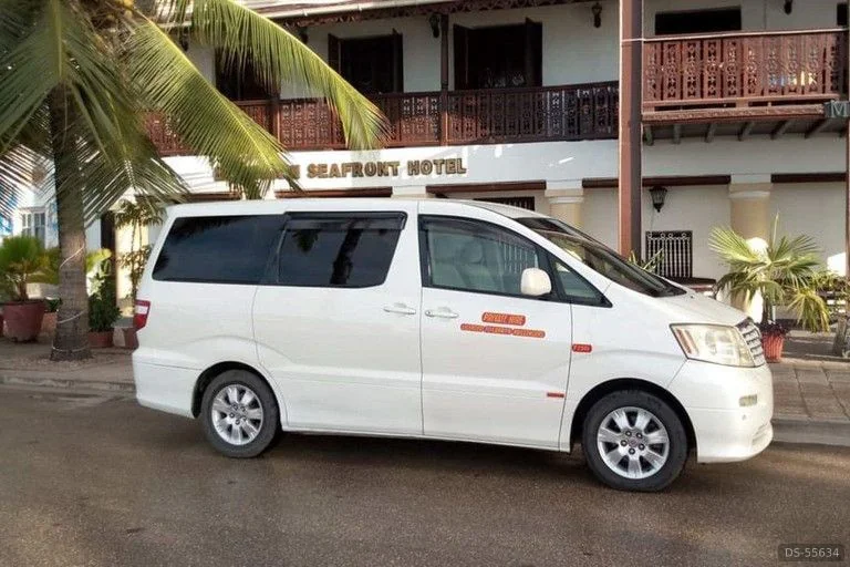 2006 Toyota Alphard in Zanzibar 5