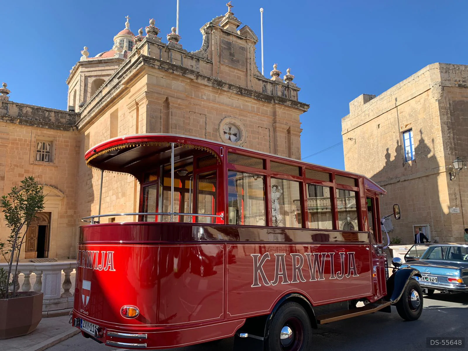 1930 Willys Maltese Bus