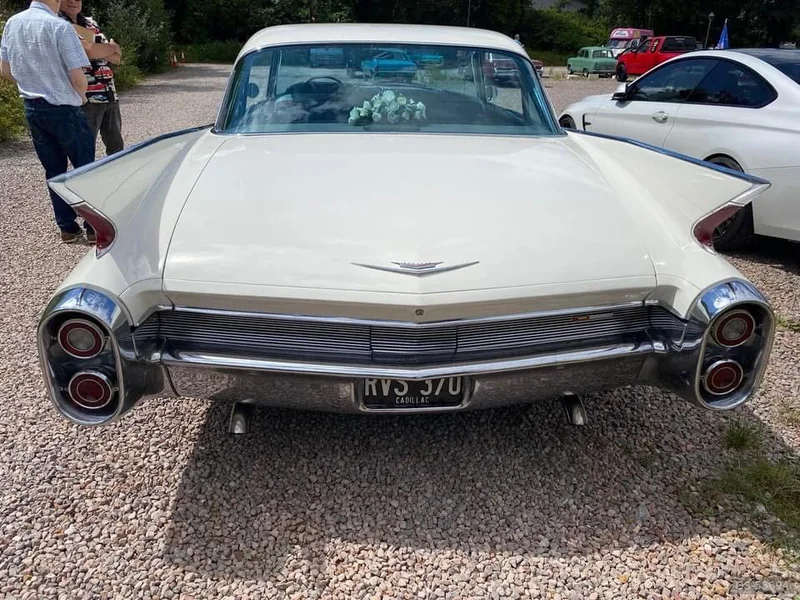 1960 Cadillac Sedan De Ville in Swansea 9
