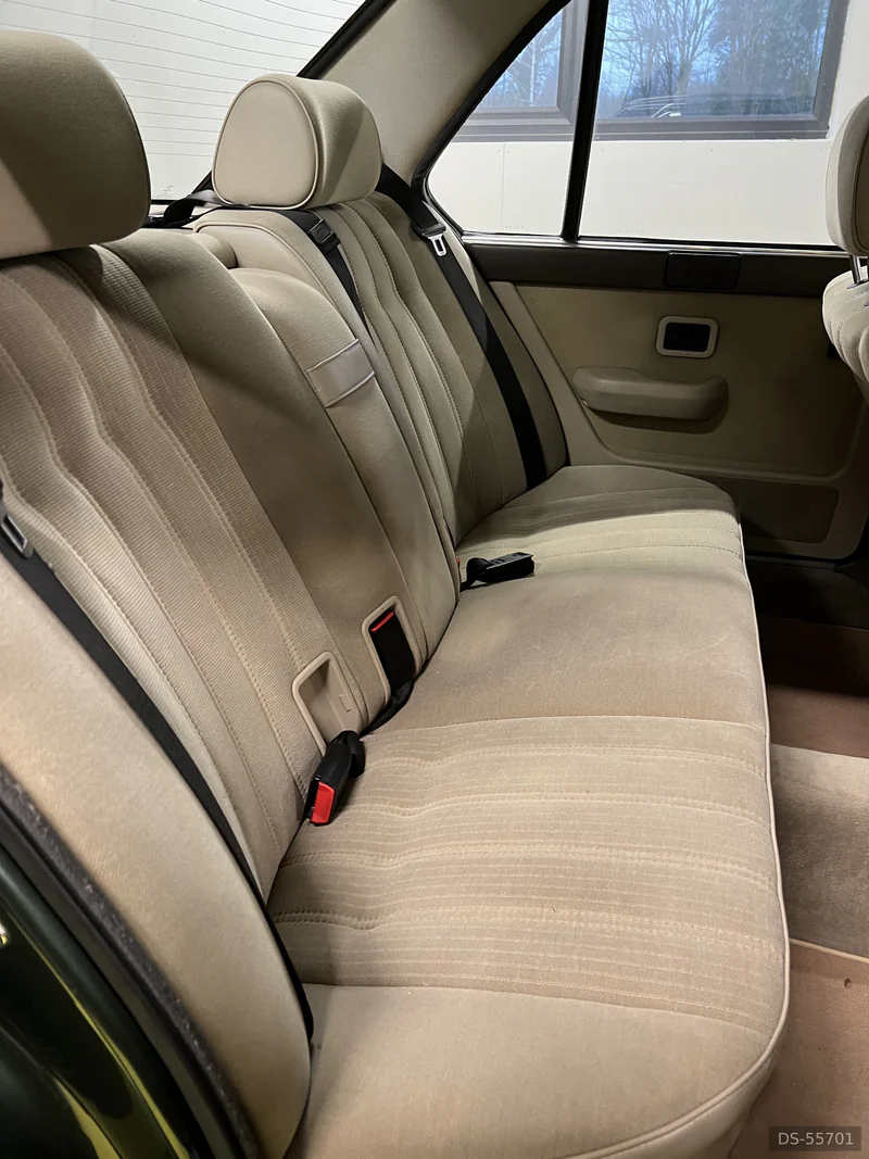 1987 BMW E28 528i in Plymouth 8