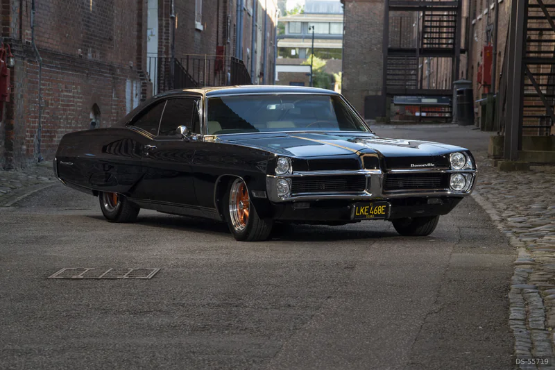1967 Pontiac Bonneville in Cranleigh 1