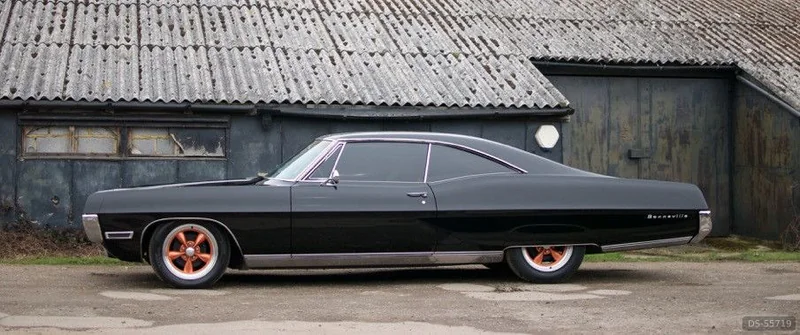 1967 Pontiac Bonneville in Cranleigh 2