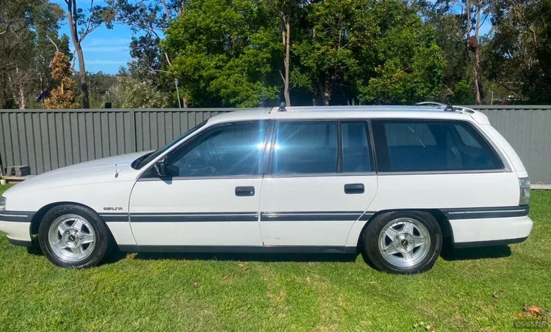 1991 Holden Berlina in Wyee 2