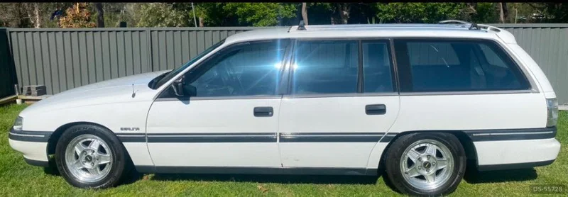 1991 Holden Berlina in Wyee 3
