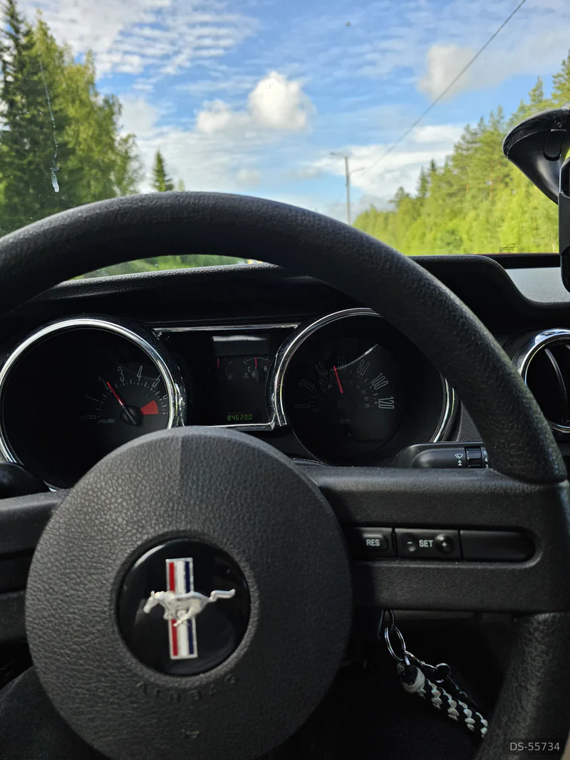 2006 Ford Mustang in Pori 4