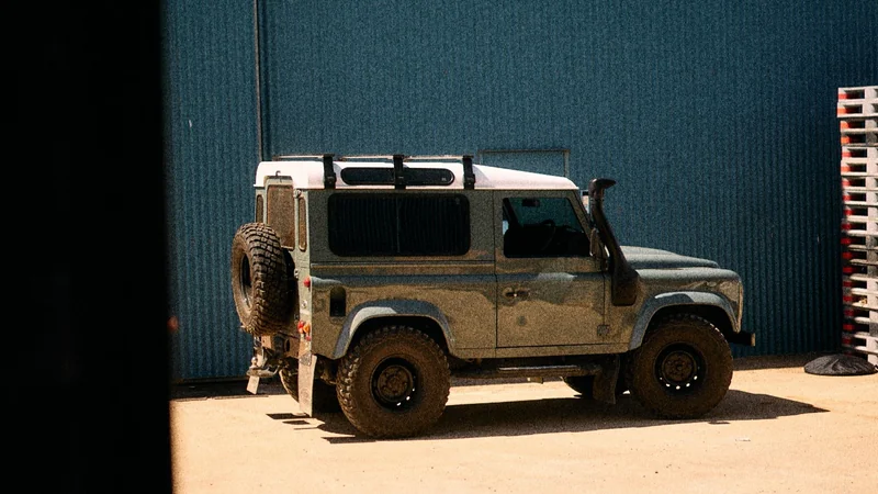 2016 Land Rover Defender in Daylesford 5